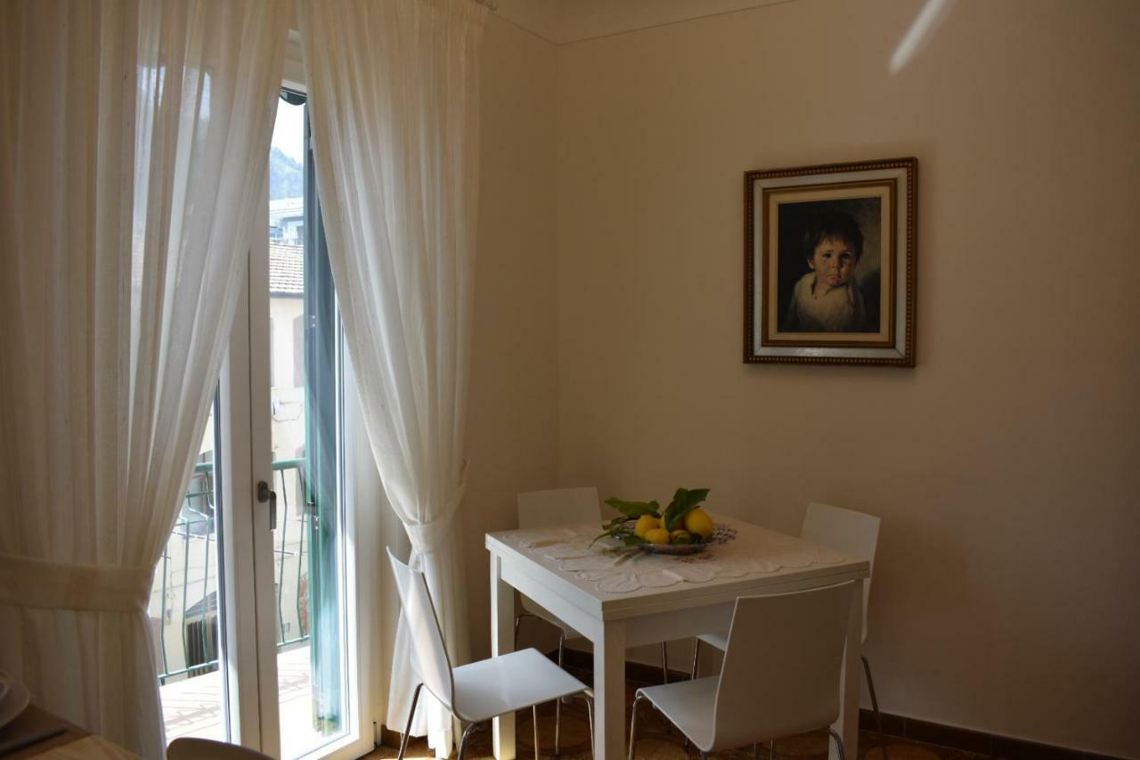 La Casa Di Zeffiro Apartment Майори Екстериор снимка